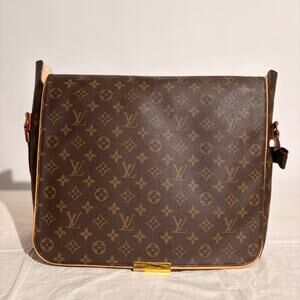 Louis vuitton abbesses messenger bag